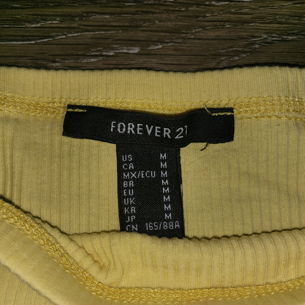 🎒🩷Yellow OTS Ribbed Tee 🎀 - Picture 2 of 3